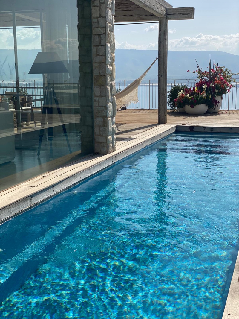 Modern villa in a high location overlooking the Sea of Galilee Luxury